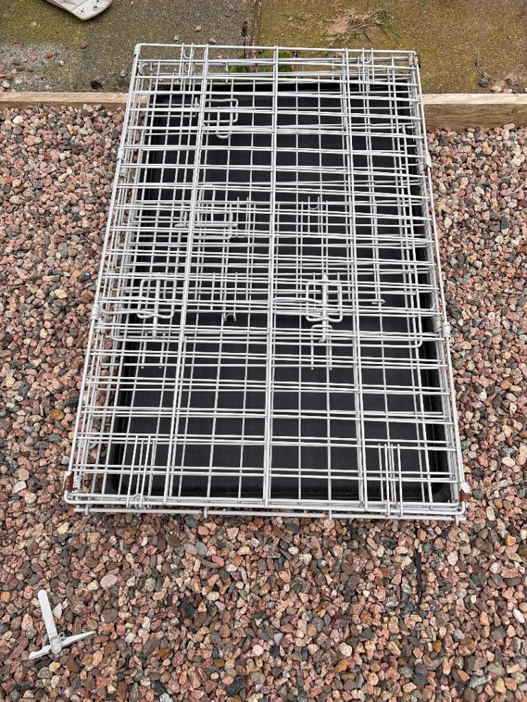 Dog crate 