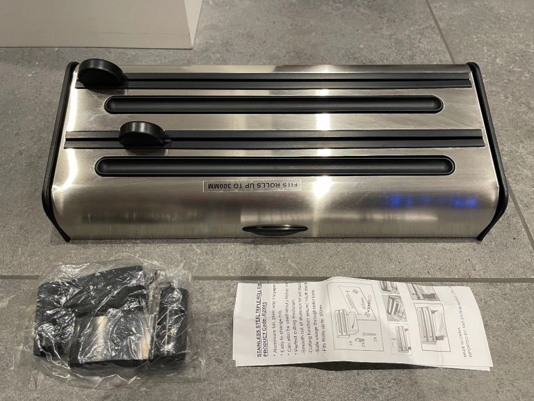 Triple roll dispenser