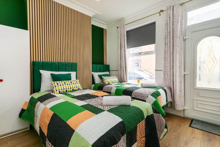  2/3 bedroom long term/mid term rent/contractors Derby, Derbyshire