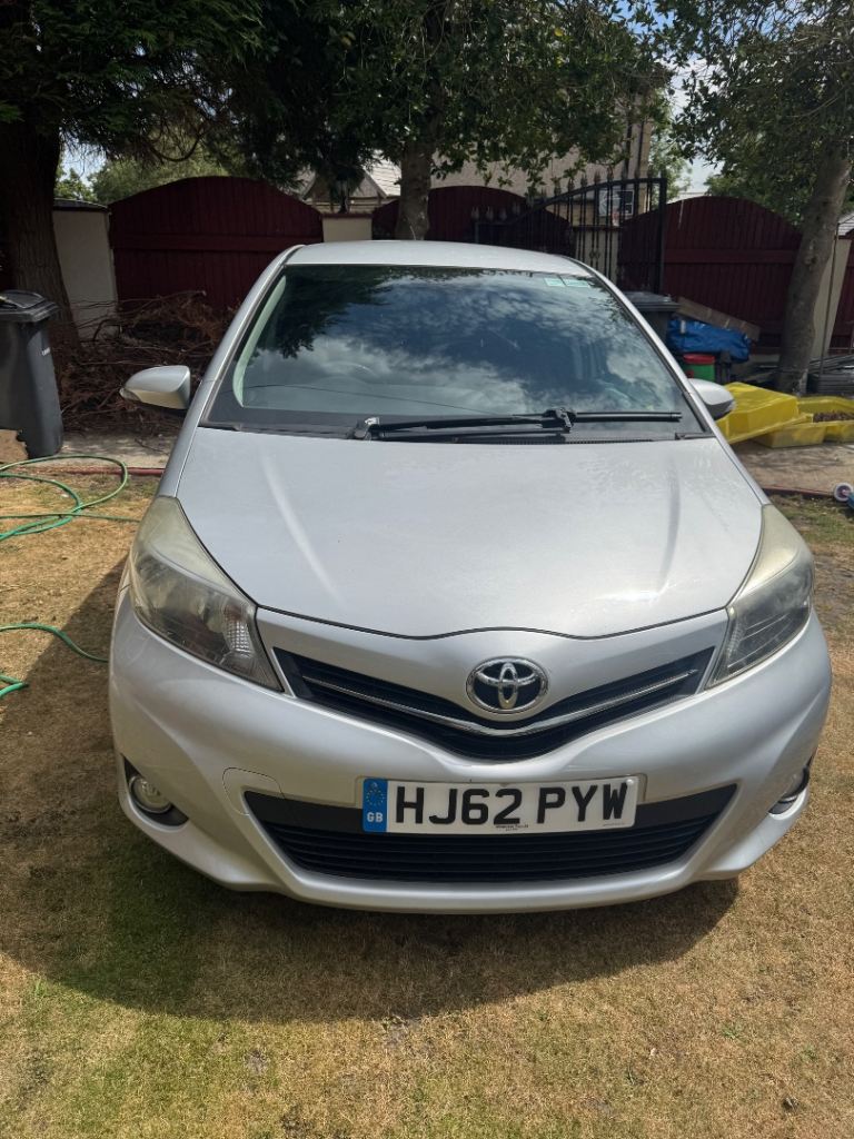 Toyota, YARIS, Hatchback, 2012, Manual, 1329 (cc), 5 doors