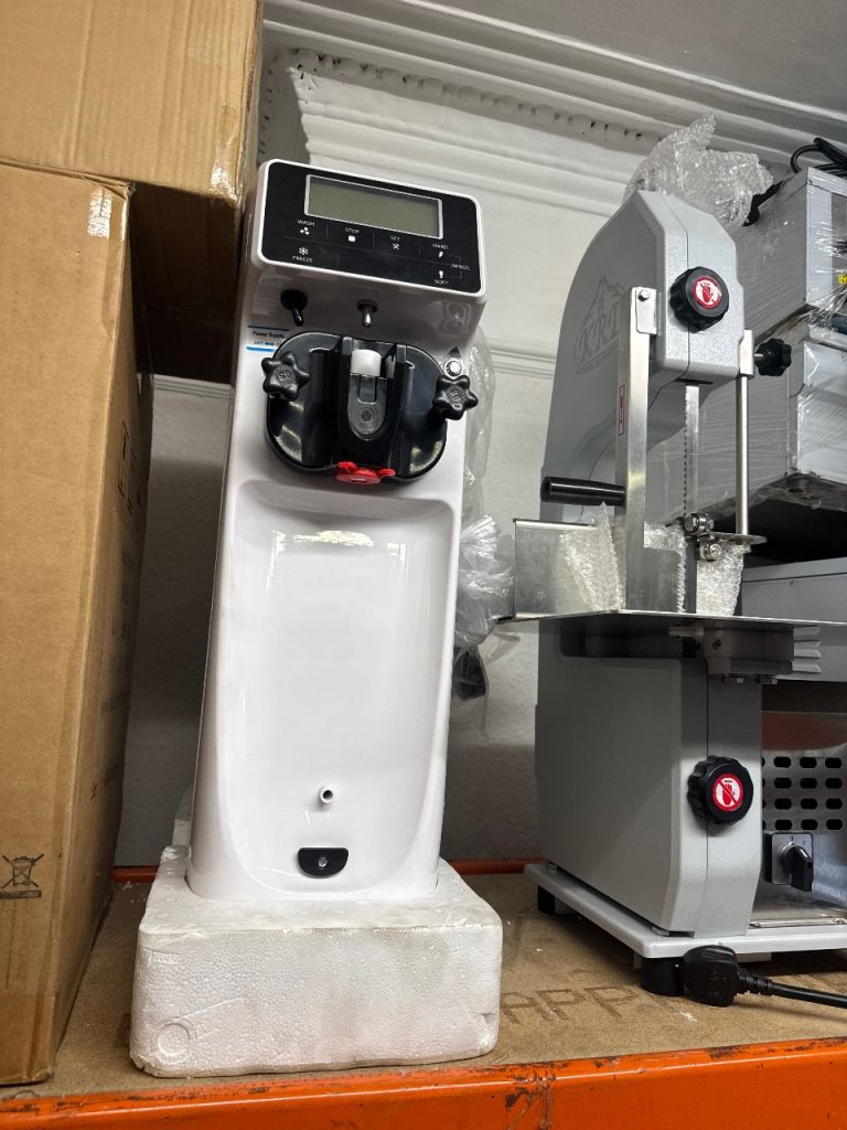 Commercial ice cream machine brand new cafe shop restaurant 