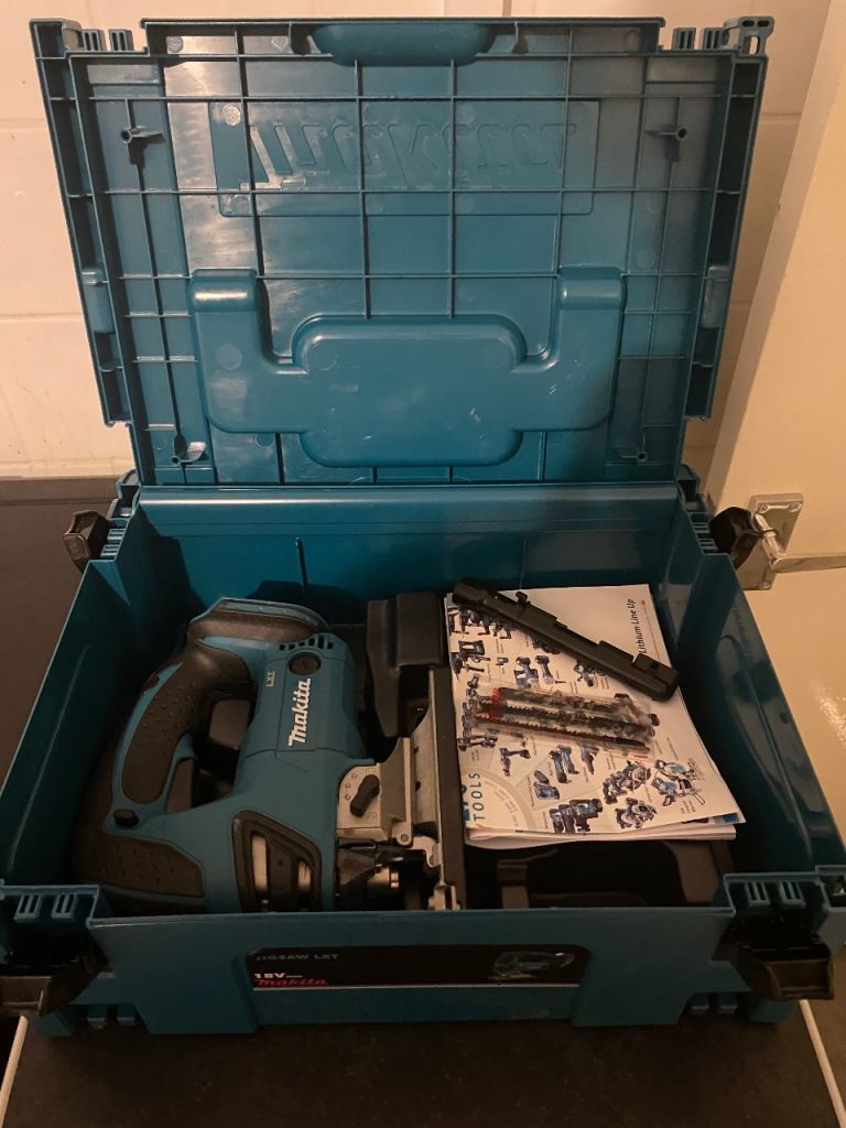 Makita DJV180 18V LXT Jigsaw + Makpac Case – Excellent Condition