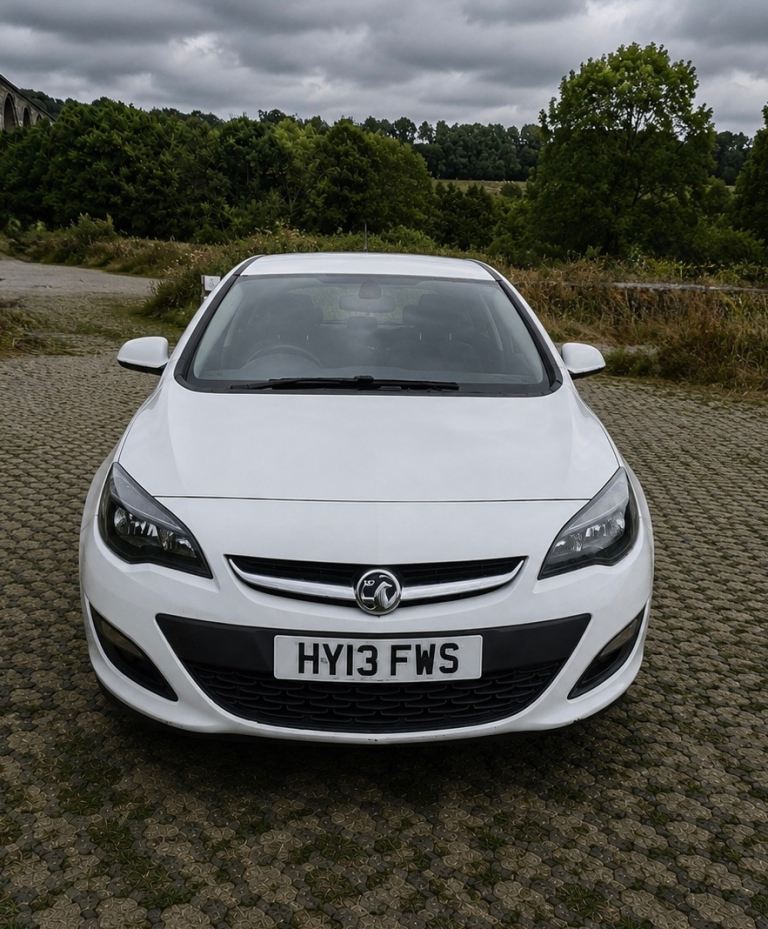 Vauxhall, ASTRA, Hatchback, 2013, Manual, 1686 (cc), 5 doors