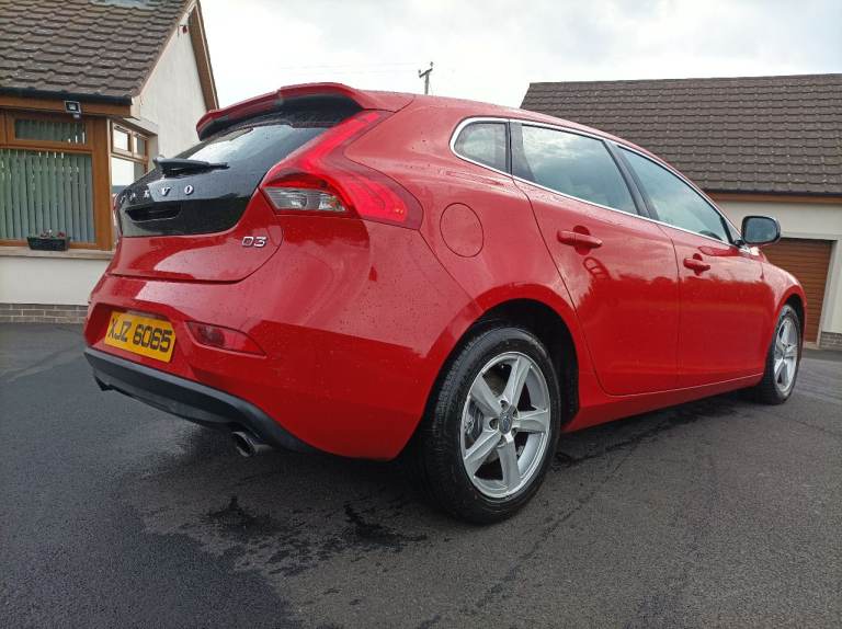 VOLVO V40 D3 SE 2.0 DIESEL *£35 TAX!*