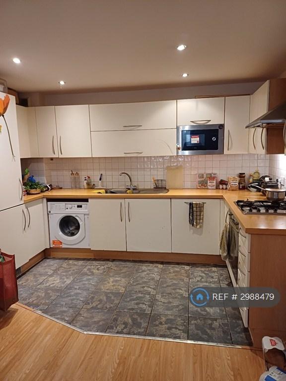 2 bedroom flat in Roxborough Heights, Harrow, HA1 (2 bed) (#2988479)