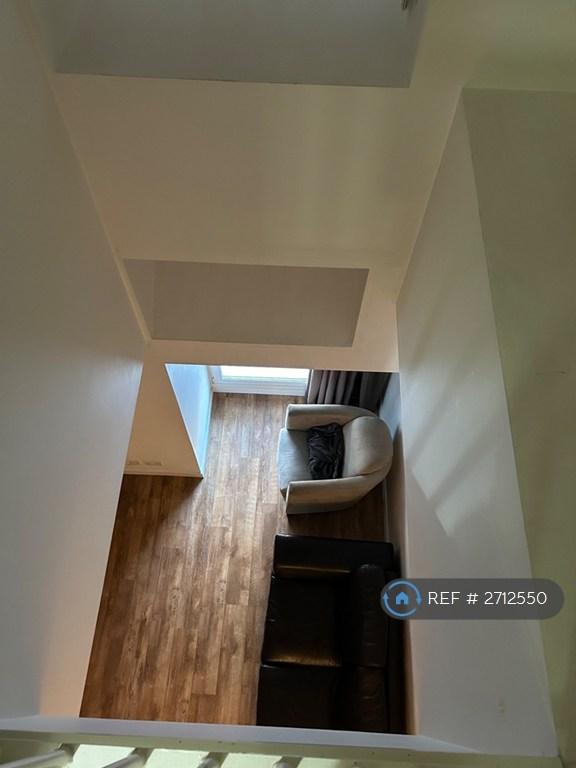 2 bedroom flat in Fraser House, Aberdeen, AB11 (2 bed) (#2712550)