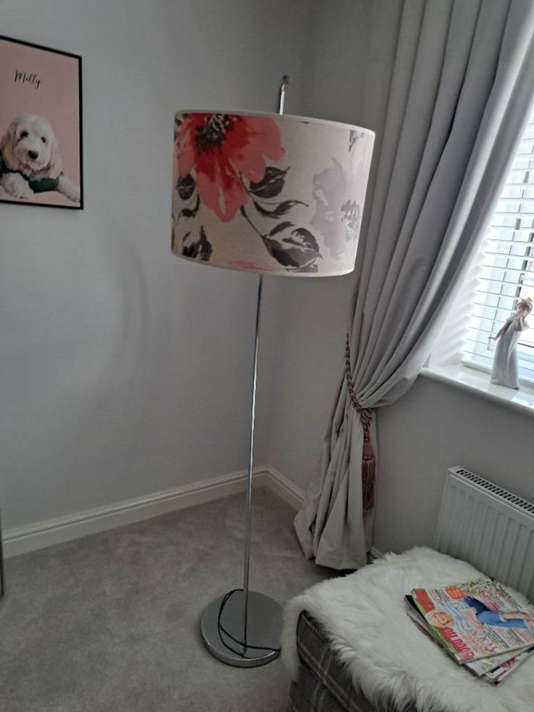 Floor  lamp