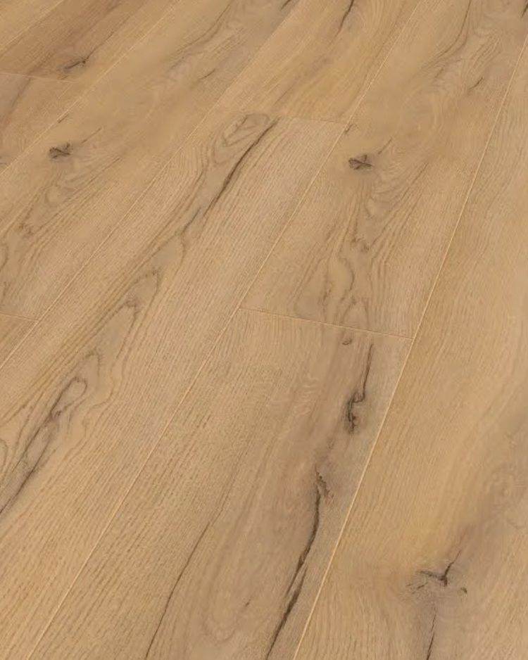 NEW 6 Packs Kronotex Century Oak standard plus Laminate flooring