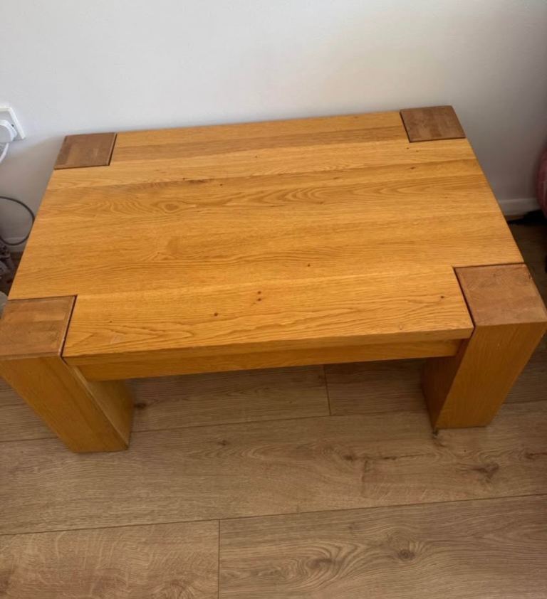 Oak Furniture Land large thick chunky coffee table side bedside TV unit EXCELLENT CONDITION 