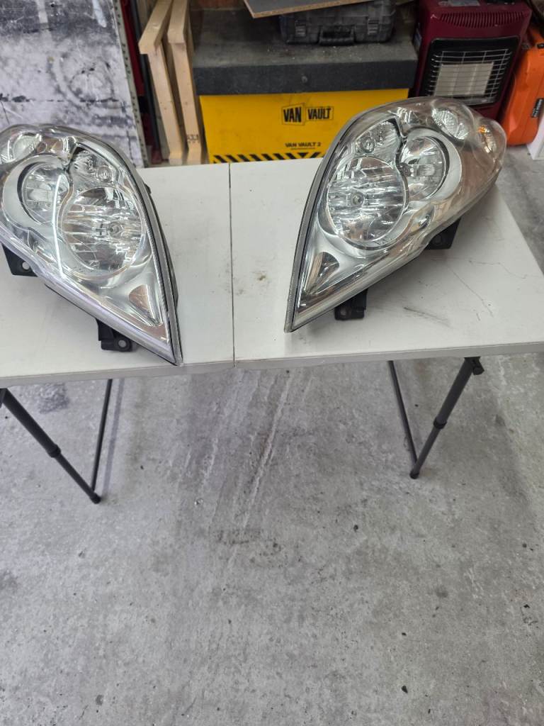 Renault master nissan n400 vauxhall headlights 