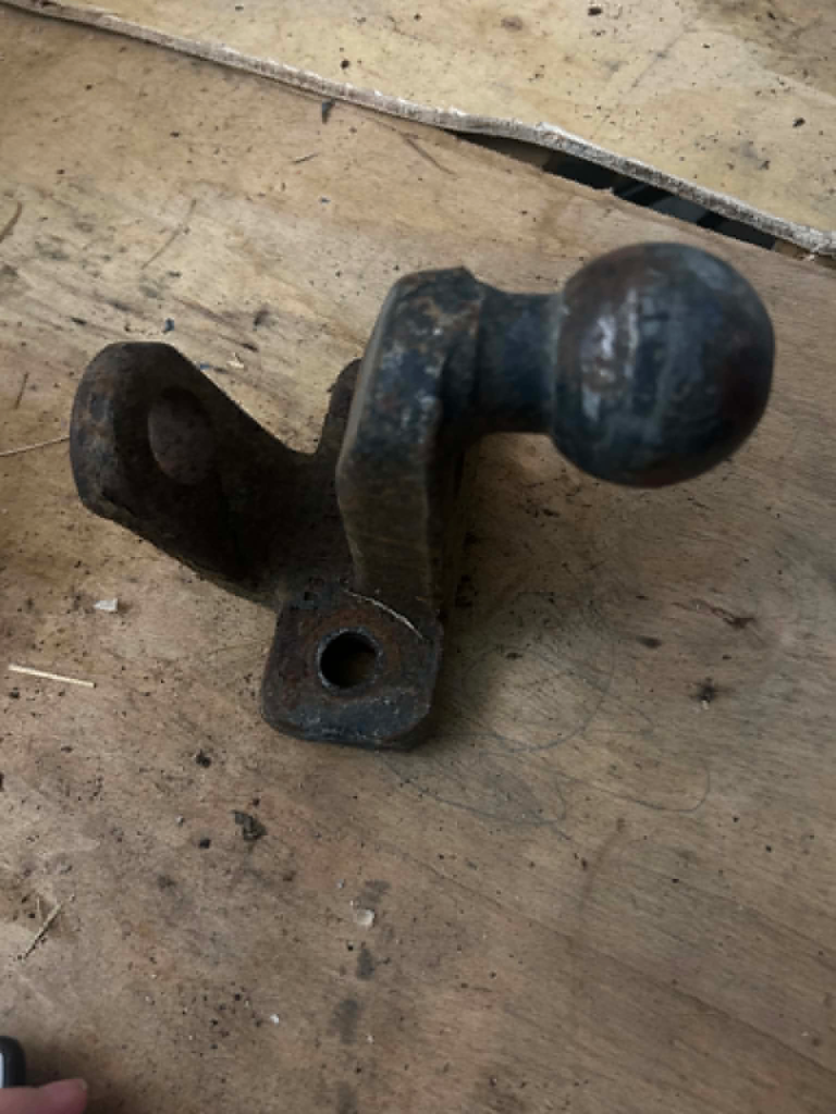 Ball hitch 