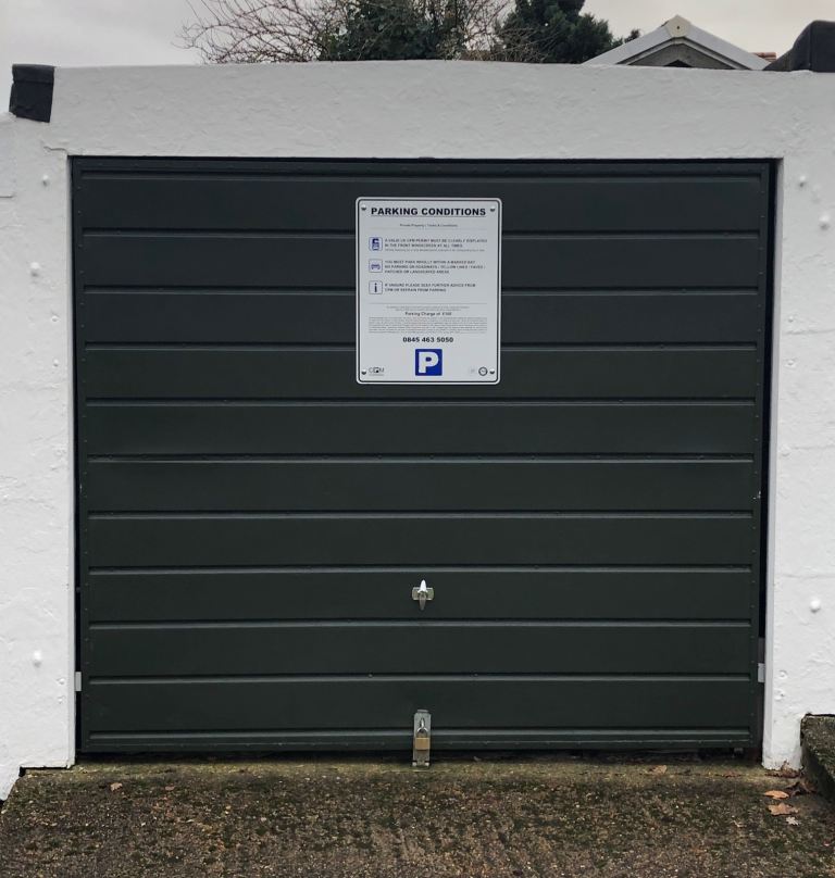 Garage To Let