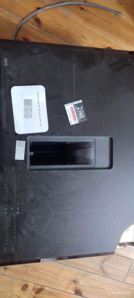 AEG downdraft induction hob cracked 