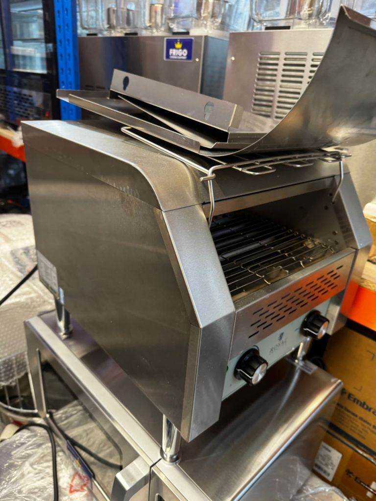 Commercial electric conveyor oven model pizza cage shop 