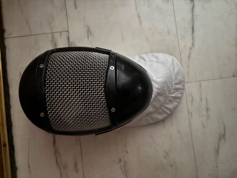Fencing helmet