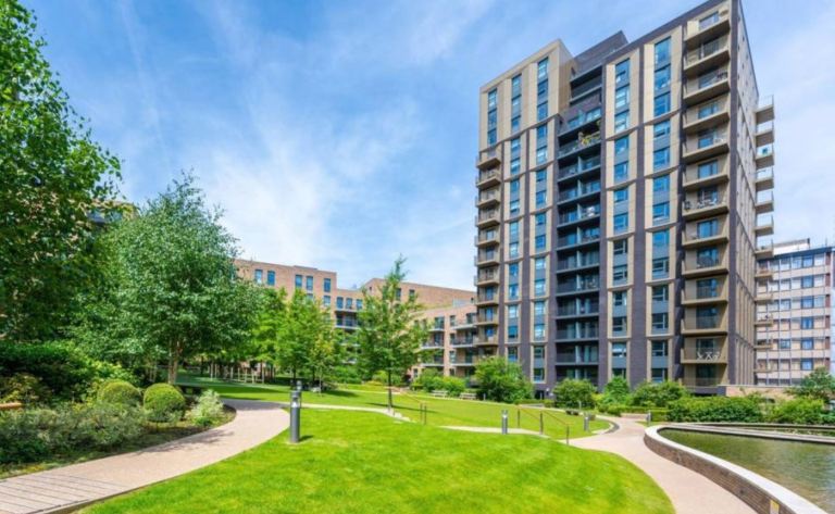 2 Bed 2 Bath South Facing Balcony | Wembley Park | Free Gym & cinema access |