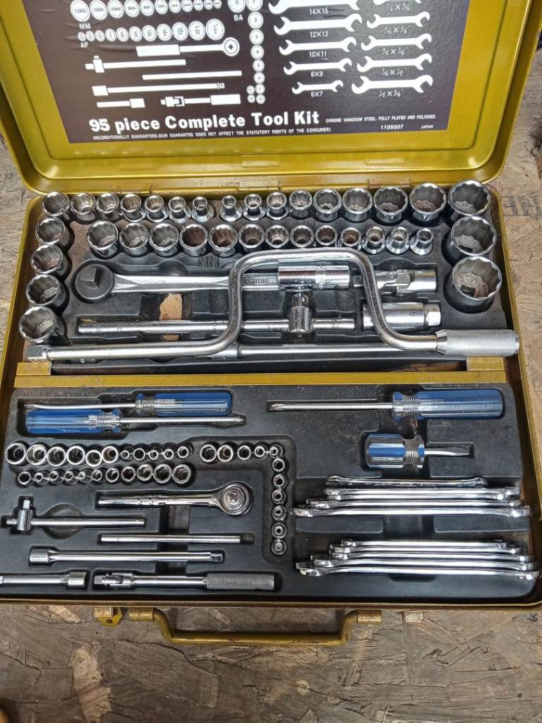 Hilka 95 piece tool kit 