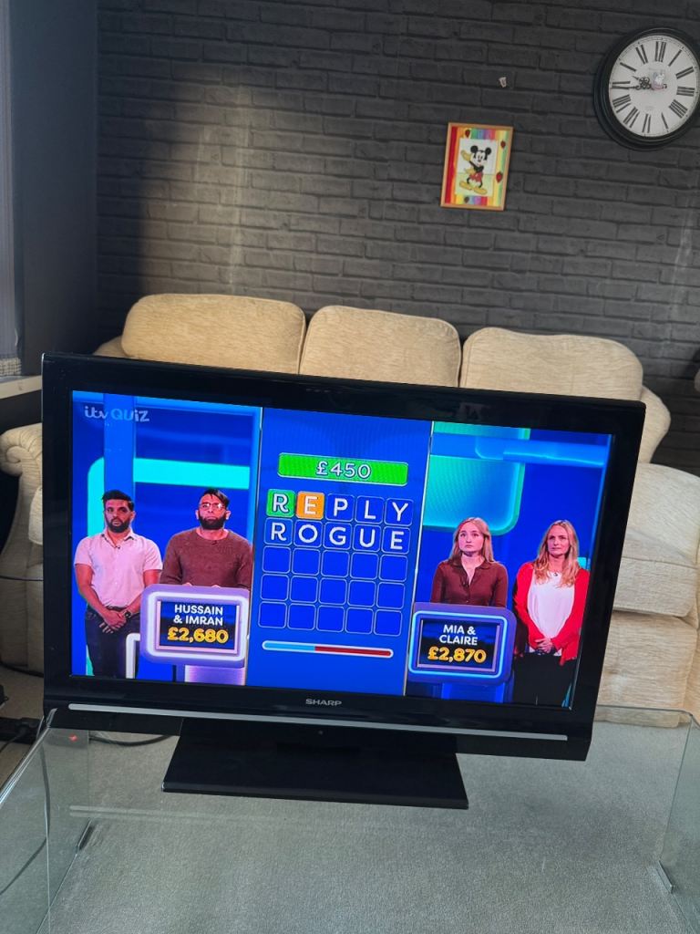 32 inch Sharp Freeview Tv