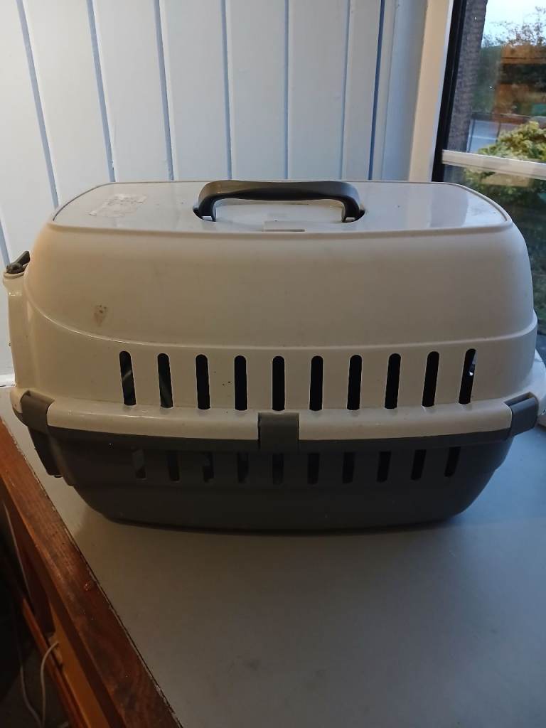 Cat carrier