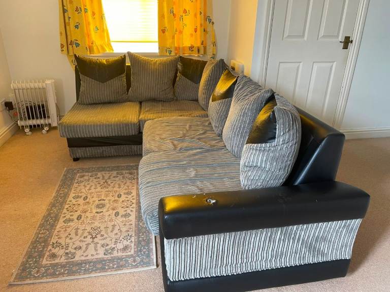 Grey Striped Chaise Lounge Sofa – Good Condition