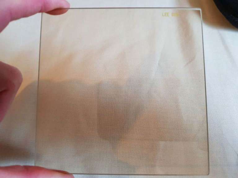 LEE Filters 100mm x 100mm System 81B Standard Filter with Pouch