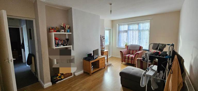 3 BEDROOMS AND DOWNSIZING - NEED A 2 BED 