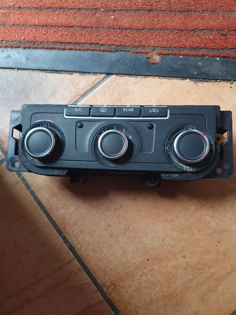 VW VEHICLE AC/HEATER, HEATED REAR WINDOW, HEATER CONTROL PANEL DIALS VGC  