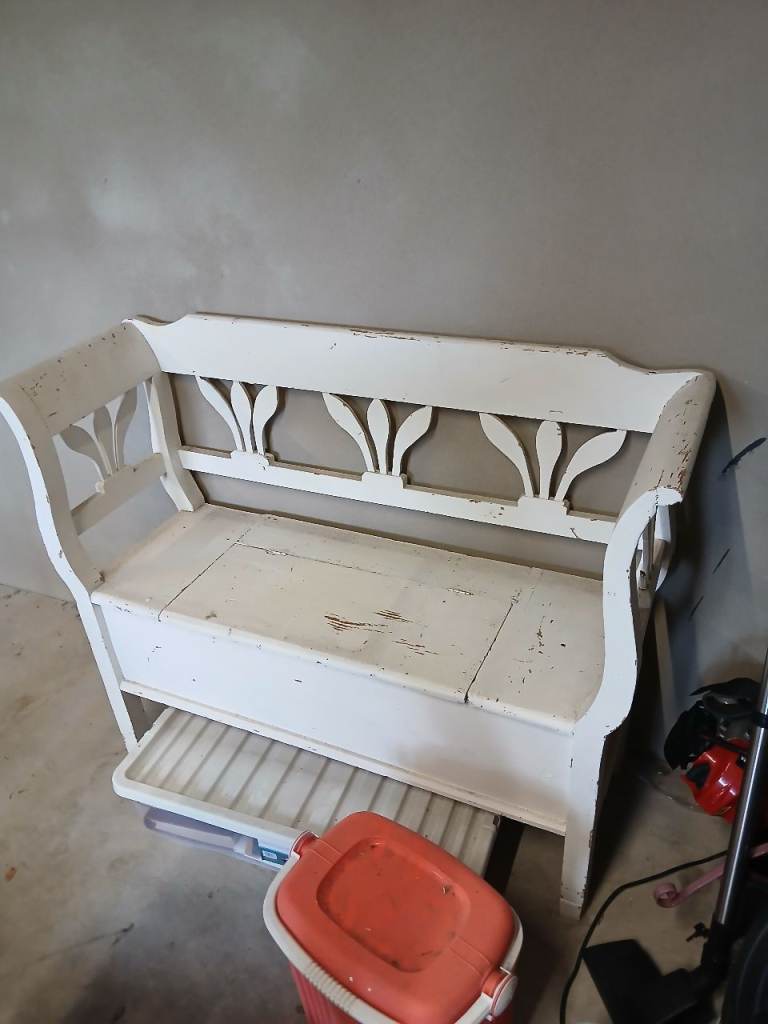 French style chic monks bench.