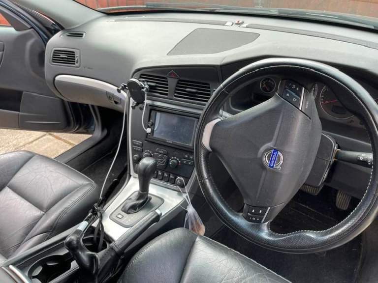 Volvo, V70, Estate, 2005, Semi-Auto, 2401 (cc), 5 doors