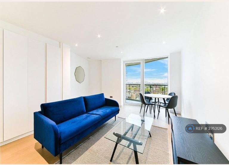 2 bedroom flat in Oculus House, Barking, IG11 (2 bed) (#2763126)