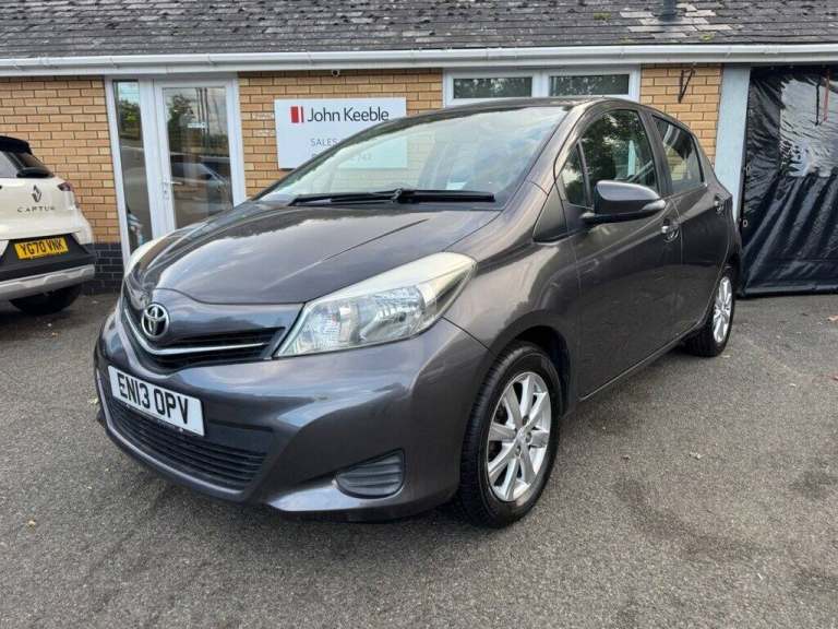2013 Toyota Yaris 1.33 VVT-i TR 5dr HATCHBACK PETROL Manual