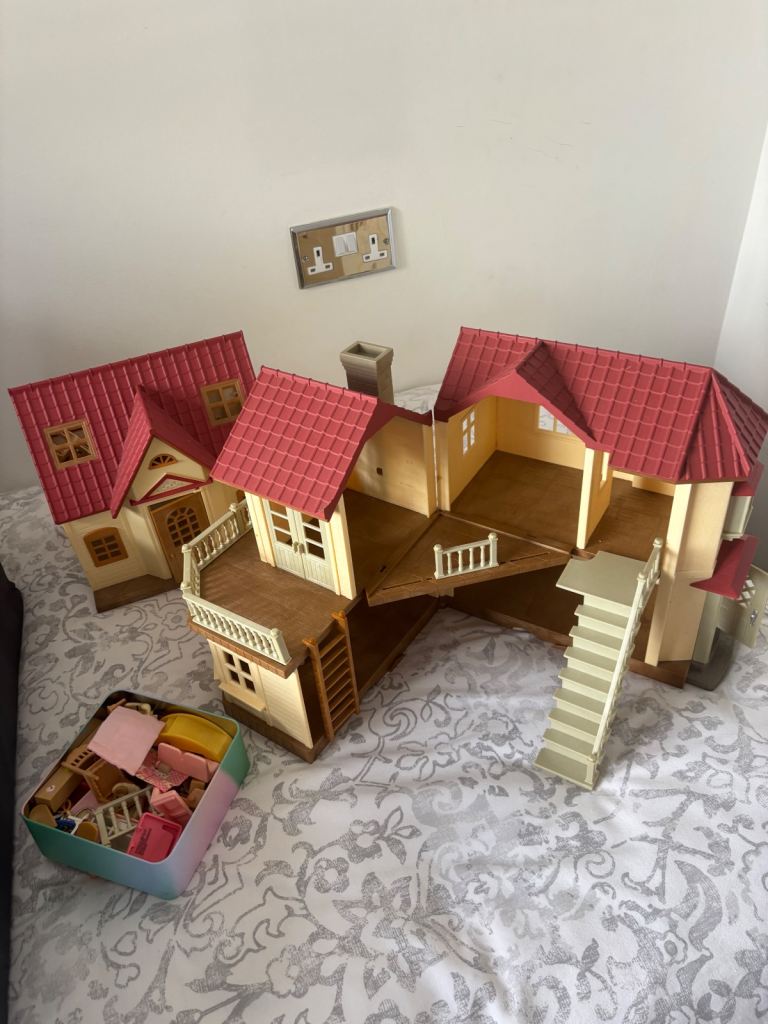 Sylvanian house and Rose Cottage