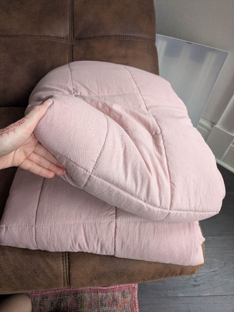 Pink Weighted Blanket / Throw – As Good As New