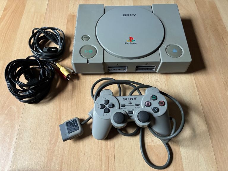 PlayStation 1 SCPH-7502 PAL – Fully Working – Controller & Cables