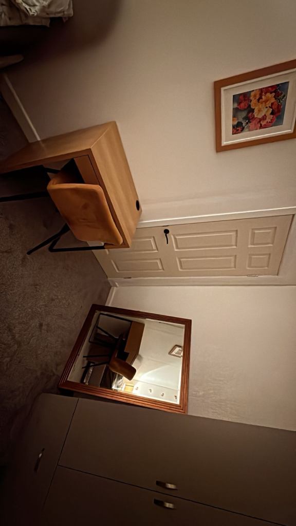 🏡 Single Bedroom available for rent prefered female – £350/month