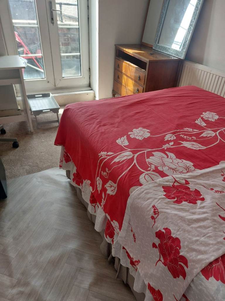 Double room ready for rent