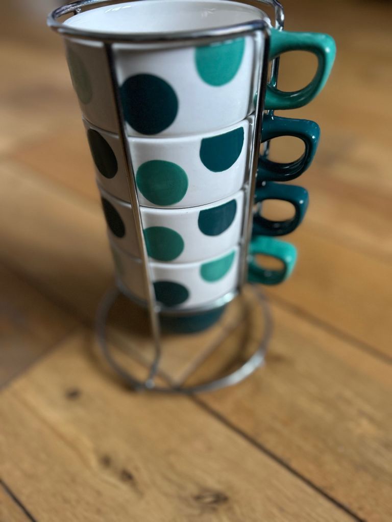 Marks & Spencer’s Green spotty stacking mugs x 4 in the holder 