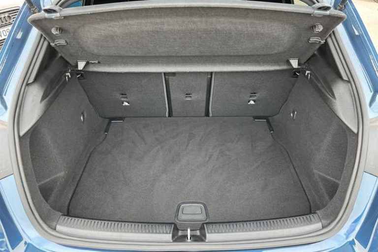 2022 Mercedes-Benz A-Class A180 AMG Line Premium Plus Night Edition 5dr Auto HATCHBACK PETROL Aut...