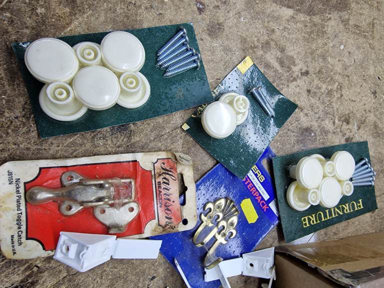 Kitchen fittings shelf brackets, wall plugs, knobs, brackets, furniture blocks
