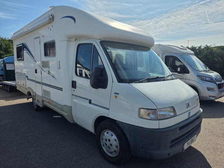 McLouis Coachbuilt Motorhome 2001 (ZNY)
