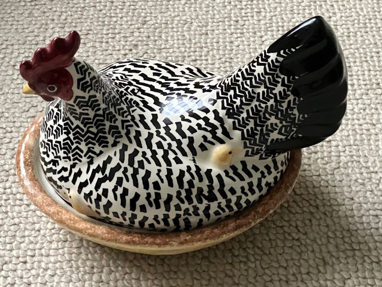 Emma Bridgewater large ceramic chicken on nest 
