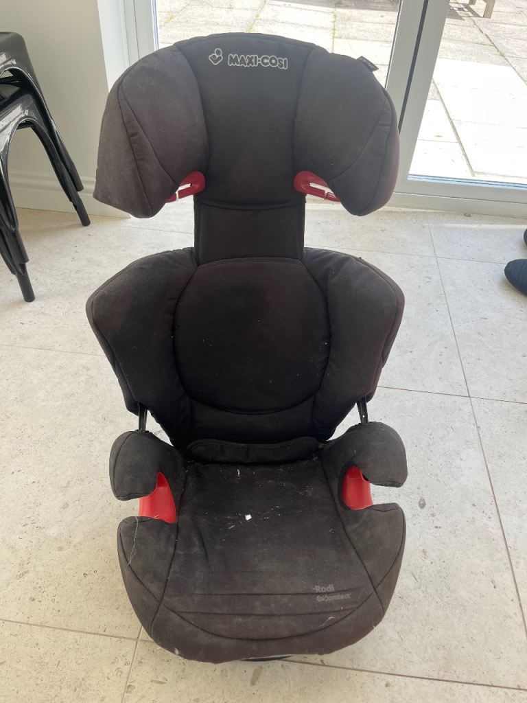 Maxi-Cosi Car Seat – Black, Used Condition