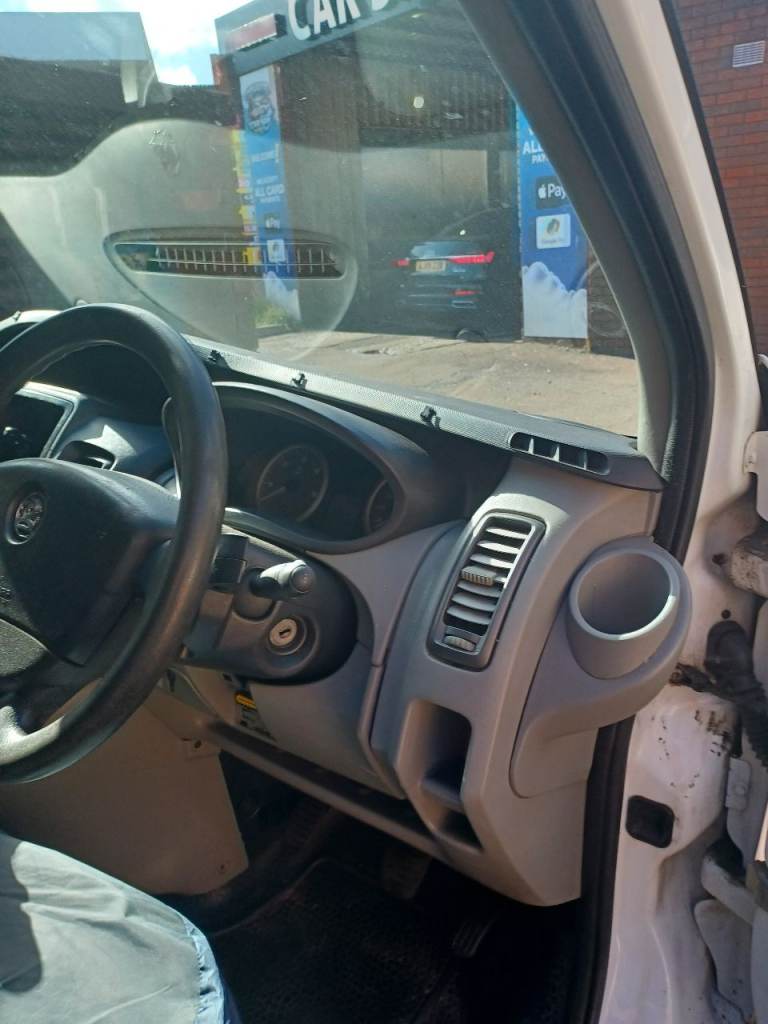 Vauxhall, VIVARO, MPV, 2011, Manual, 1995 (cc), 5 doors