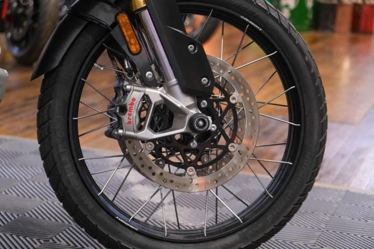 Triumph Tiger 1200 Rally Pro Adventure - Arrow End Can