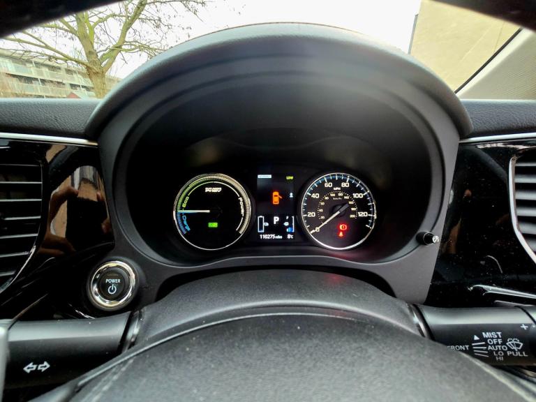 2018 Mitsubishi Outlander 2.0 PLUG-IN HYBRID 1YEAR MOT HPI CLEAR NEWLY SERVICED 3 MONTHS WARRANTY...