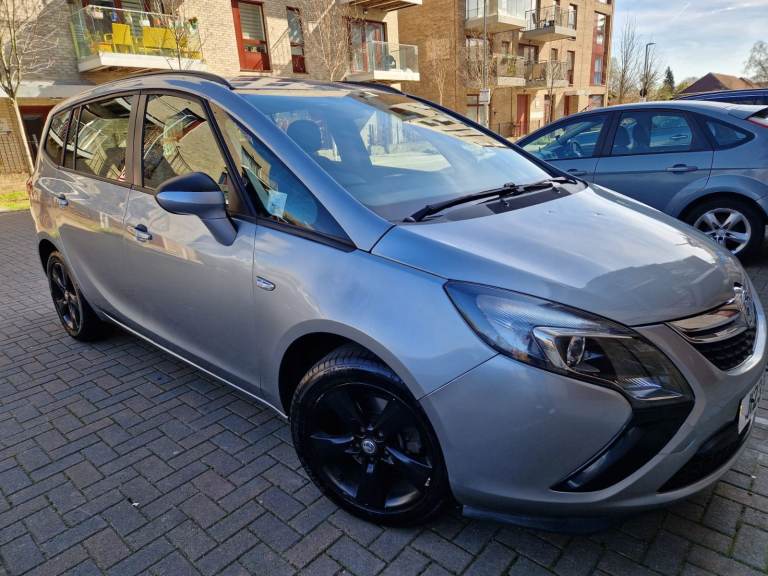LIKE NEW ZAFIRA TOURER 1.4L FSH LONG MOT GREAT SERVICE 51K MILES