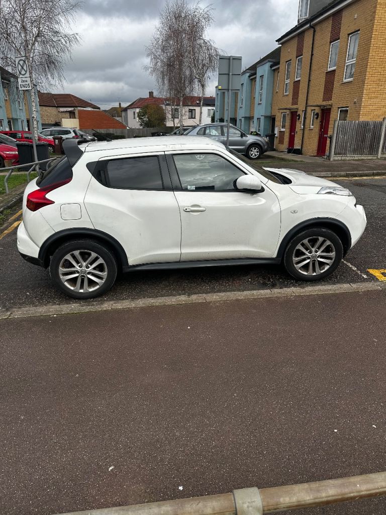Nissan, JUKE, Hatchback, 2012, Semi-Auto, 1598 (cc), 5 doors