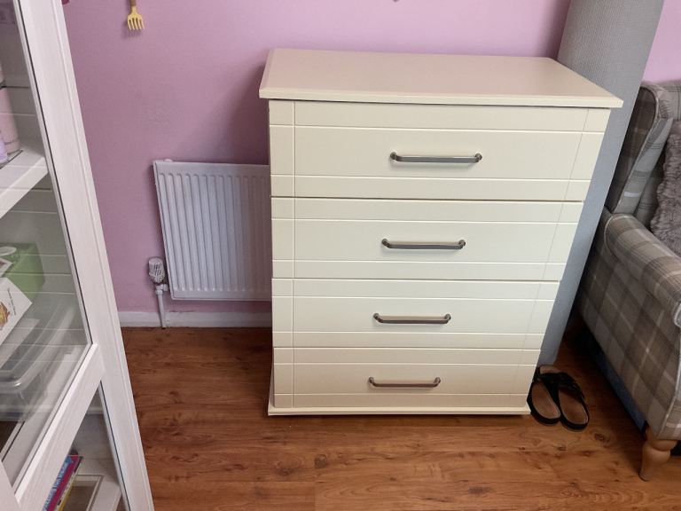 Cream Chest of Drawers with Metal Handles – Good Condition