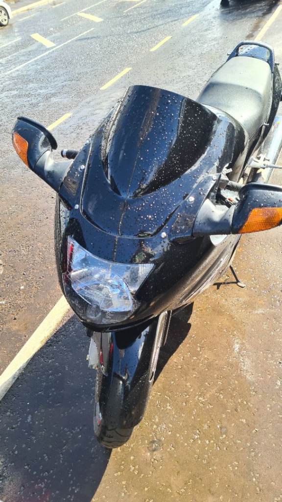 Honda blackbird cbr1100xx 1999