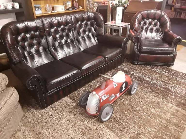 Vintage oxblood CHESTERFIELD Bellmont sofa & chair Low Cost Moves used Items STALYBRIDGE SK15 3DN